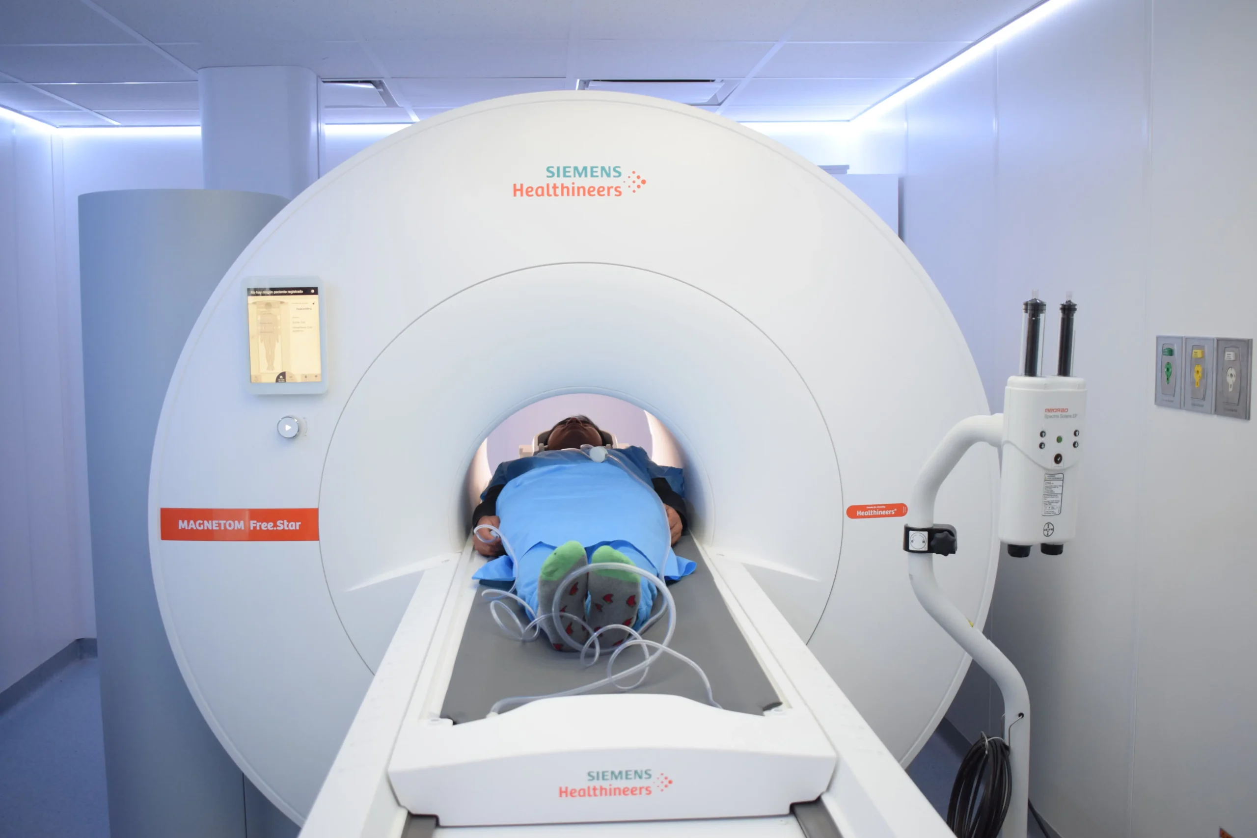 Resonancia Magnetica 2 - Hospital del Holding