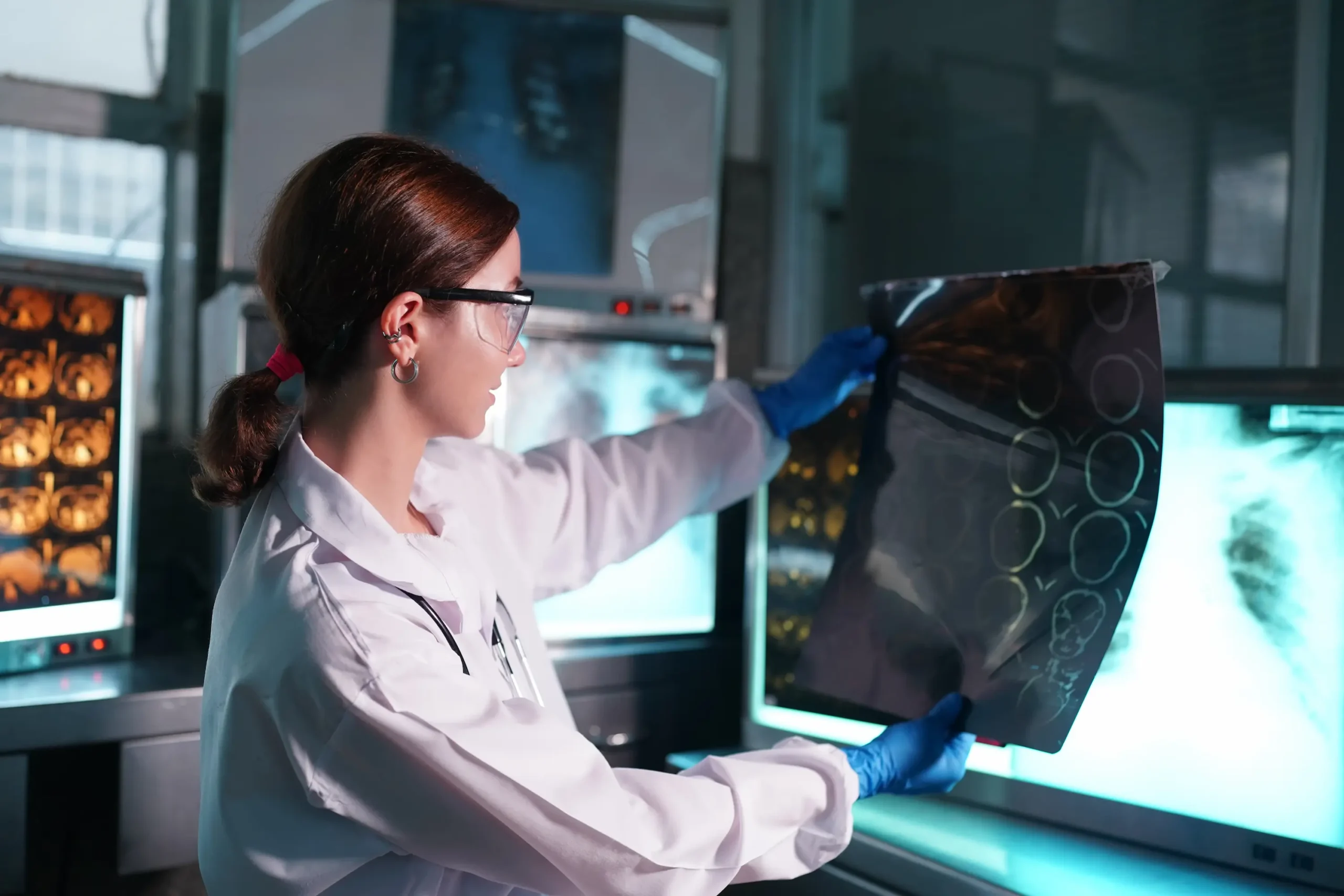 Para que sirve la tomografia Hospital del Holding scaled