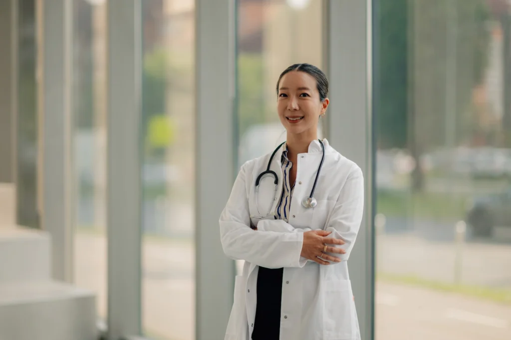 servicio de medicina interna - hospital del holding